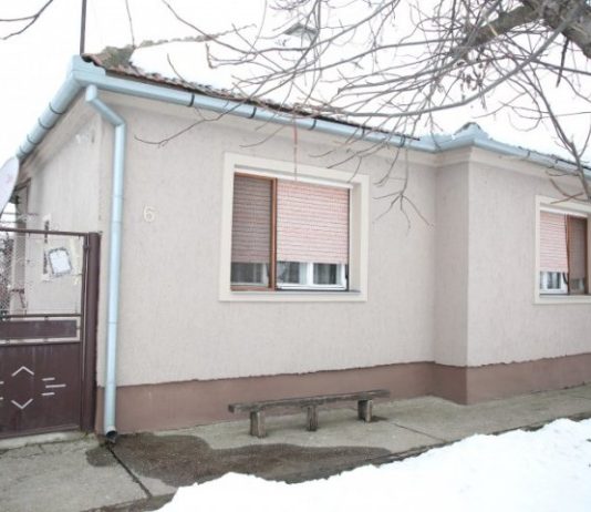 Od teškog siromaštva do milionera! OVAKO JE NEKAD IZGLEDALA KUĆA DUŠKA TOŠIĆA U RODNOM SELU: A evo kako izgleda danas