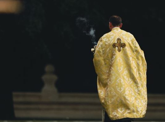 Najmoćnija molitva za zdravlje čita se pod Ostrogom: Izgovorite naglas ove moćne reči i gledajte kako kreće spasenje