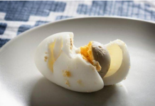 NISMO NI SVJESNI ŠTA JEDEMO! – EVO ŠTA ZNAČI ZELENI KRUG OKO KUHANOG ŽUMANCETA I KOLIKO JE OPASAN PO ZDRAVLJE