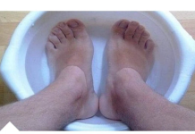 GENIJALNI TRIKOVI NAŠIH BAKA: Potopite Noge U Ovu Mješavinu I Riješite Se Zauvijek Gljivičnih Infekcija Na Stopalima