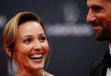 Ostali su u dobrim odnosima, pa ga je poslala u ruke poznate glumice – Jelena Đoković je svog bivšeg zaposlila kod Novaka!