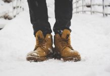 OVO JE NAČIN DA SE STOPALA NE SMRZAVAJU I NA MINUS 30?! Rusi POKAZALI odličnu foru, svi to bacamo, a može da zagreje i NAJLEDENIJU obuću