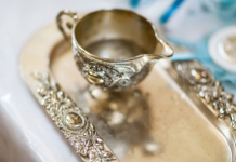 KOLIKO SE DUGO ČUVA SVETA VODICA? Evo šta treba da uradite sa njom, a da ne napravite veliki greh