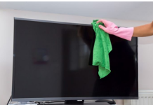 KAKO SE PRAVILNO ČISTI EKRAN TELEVIZORA: NIPOŠTO NE KORISTITE OVA SREDSTVA, MOŽETE TRAJNO DA GA UNIŠTITE