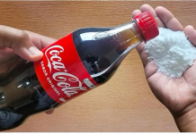 UZMITE ČAŠU COCA-E, OBIČNE SODE BIKARBONE I SAČUVAJTE OVAJ DOMAĆI TRIK: KORISTIM GA GODINAMA I PREPORUČUJEM SVIMA