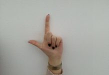 Da li možete spojiti palac i kažiprst pod uglom od 90 stepeni? Evo šta to govori o vama