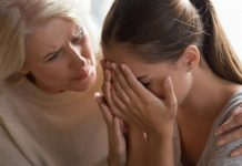 “Majka me je ostavila kao bebu pa se nakon 30 godina pojavila na mojim vratima: Kad sam čula razlog, skamenila sam se”