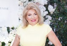 ŽENO ŠTA SI TO OBUKLA?! – Suzana Mančić je lepa i u sedmoj deceniji: Ipak, da li je preterala sa ovom haljinom