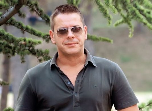 Milica mu rodila dvoje dece, on je odveo pred matičara i rekao “NE”: Ovo je 15 godina MLAĐA CRNKA KOJU LJUBI VLADO GEORGIEV