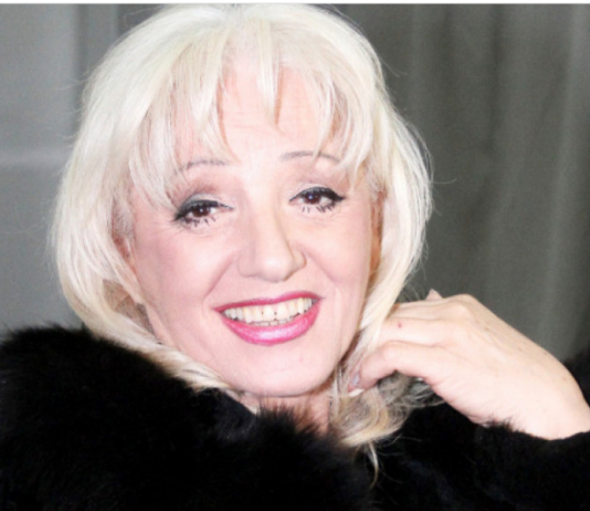 Ovo su tajanstvena deca Vere Matović, krila ih kao zmija noge: Ćerka doktor nauka, sin diplomirao u Americi