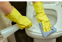 UNIŠTAVA SMRAD IZ PATIKA, A U ISTO VREME KUPATILO KAO NOVO: SJAJAN trik starih domaćica sad se saznao