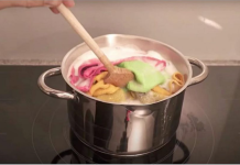 Jednostavnim bacanjem zaprljanih kuhinjskih krpa u lonac i dodavanjem jednog sastojka, čak i najtvrdokornije mrlje nestaju trenutno