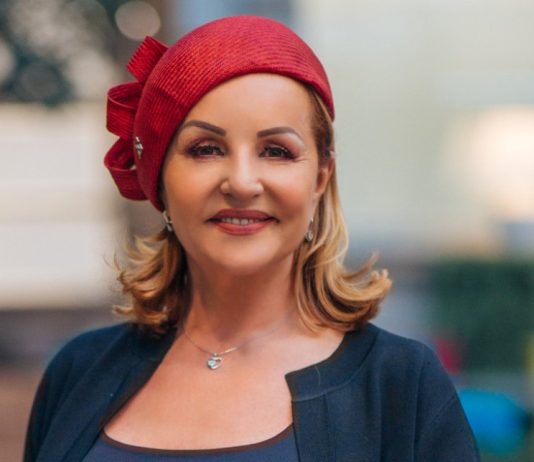 Ana Bekuta novim stajlingom izazvala haos na Instagramu, da li biste vi nosili ovo na glavi? – Da li se ovako oblači žena u šezdesetim?!