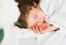 KIROPRAKTIČAR OTKRIO KOJA JE POZA NAJGORA ZA SPAVANJE: Od OVOGA će vam glava PUCATI OD BOLOVA, uzrok je migrene