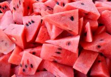 Ko ne sme da jede lubenicu: Ako imate ove zdravstvene probleme, ova voćka nije osveženje — već ozbiljna pretnja vašem životu