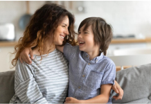 NIKO NE MOŽE DA UPROPASTI MUŠKO DETE KAO ŠTO TO MAJKA MOŽE, TVRDI JUNG: Samo ako uradi OVO on će postati pravi muškarac