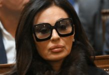 Teško mi je, raspadam se, ali ovo moram da podelim sa vama: Ceca se zavijena u crn0 oglasila hitnim saopštenjem