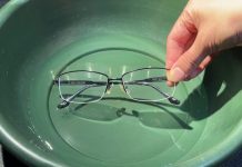 Potopite naočare u vodu.Bićete šokirani rezultatom! Ovo sigurno do sada niste znali! (FOTO)