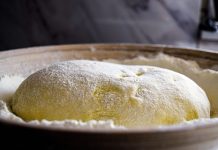 Dodajte samo ovaj sastojak i svako će testo rasti kao ludo, biće meko i vazdušasto kao oblak, a imaće i odličan „šmek“