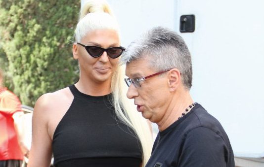 Naša mega poznata pjevačica spala na 45 kilograma, oboljela od iste bolesti kao i Saša: Razboljeli su se iz istog razloga – “ne mogu živa pod zemIju”