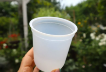 Prazne staklenke kiselog vrhnja ili jogurta nisu smeće, već „zlato“: kako ih mudro koristim