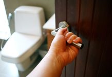 Ove 2 greške iz toaleta dovode do stvaranja hemeroida: Upozorenje doktora na koje morate obratiti pažnju