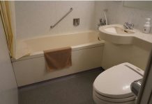 Koliko puta dnevno je normalno da idete na WC za svoje godine (ne, nije svejedno)