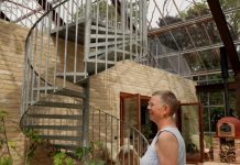 Ana živi u najlepšoj kući na svetu koja je napravljena od stakla: “Imaš osećaj da živiš napolju, a u stvari si zaštićen i ušuškan unutra”