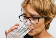 Zovu ga “četka” za crijeva: 1 kašičicu ovog praha razmutite u čaši vode i brzo olakšajte varenje