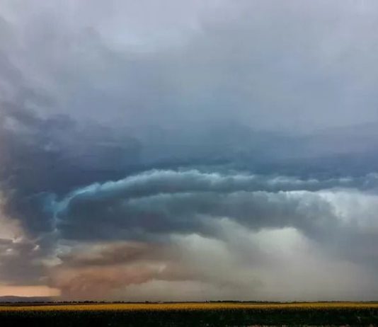 Rijetka oluja prijeti Evropi: Meteorolozi upozoravaju – ovako nešto nije viđeno decenijama!