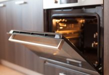 Profesionalni kuhari na dno pećnice uvijek stavljaju papir za pečenje: Evo zašto