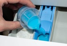 Omekšivač slabo miriše? Jedna greška je kriva za sve, a mnogi je prave kada peru veš