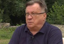 Halid Bešlić sahranjen uz ovu pesmu: Stihovi uz koje je jecalo preko 50.000 ljudi nose posebnu simboliku