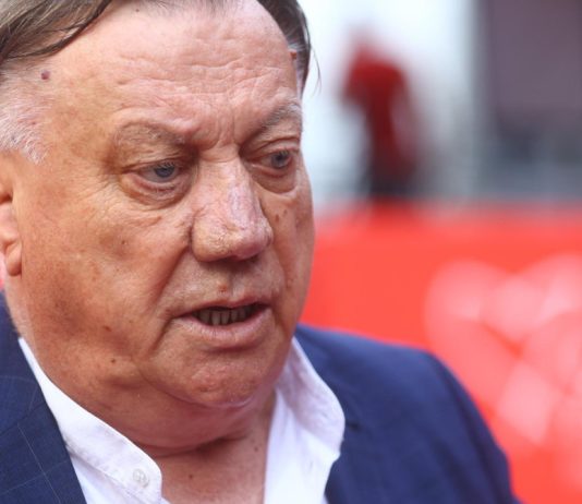 Prijateljica Halida Bešlića kaže kako je on ‘trenutno dobro‘, drugi izvor: ‘Bori se za život, potrebno je čudo…‘