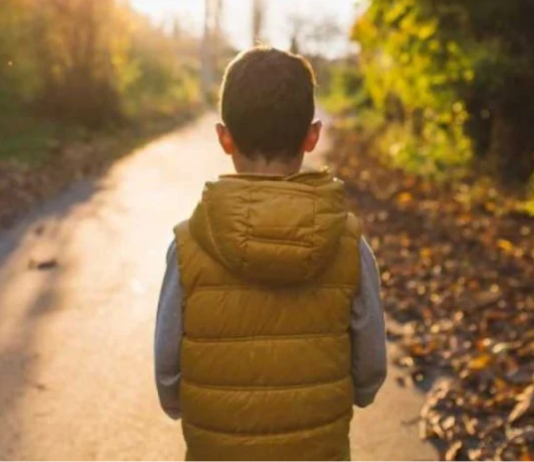 Psiholog tvrdi: Ova osoba je važna za dijete isto kao i majka – a nije otac