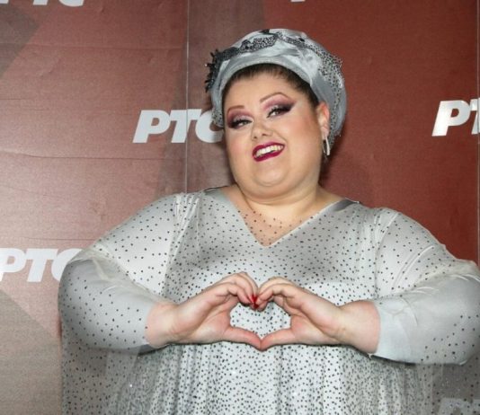 Bojana Stamenov sada izgleda kao model, nove fotografije su neverovatne! 80 kilograma manje i prva uska, strukirana večernja haljina