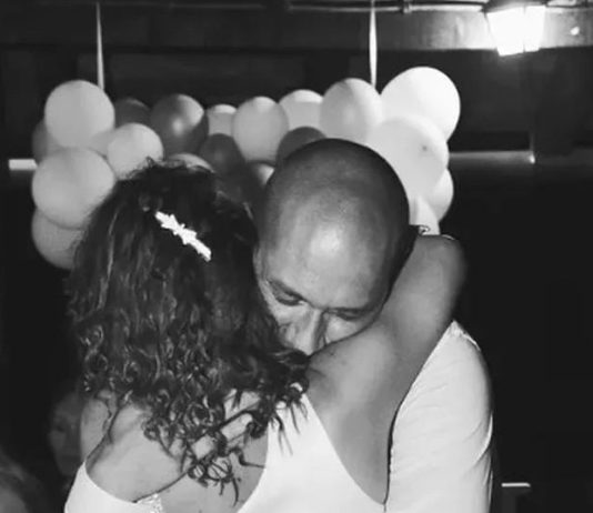 Iznenada nas je napustio srpski muzičar: Oglasila se pjevačica utučena od bola