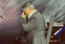Prekinut koncert, obezbjeđenje doletjelo do Halida Muslimovića: Evo šta se desilo