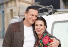 Naš čuveni glumac oženio je manekenku koja je radila sa najvećim svetskim zvezdama: Rodila je 3 sina pa otišla na selo da okopava baštu i gaji kokoši