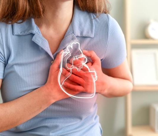 Sedam znakova srčanog udara koji se mogu pojaviti mesec dana ranije: Kardiolog objašnjava zašto ih žene često ne prepoznaju