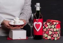 Šta je primereno da se nosi na slavu? 7 otmenih, a ne tako skupih poklona koji će oduševiti svakog domaćina