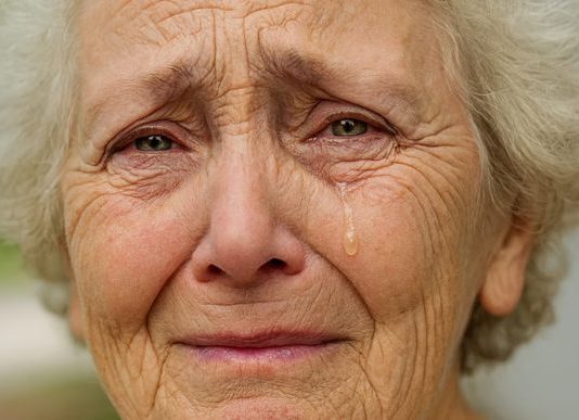 Milan je smjestio baku u helikopter i odveo je u novi život — život sa toplinom, brigom, dostojanstvom i zahvalnošću koju je oduvijek zaslužila.