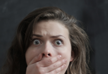 Kolica su se prevrnula, ali snimak sigurnosne kamere pokazao je nešto mnogo gore