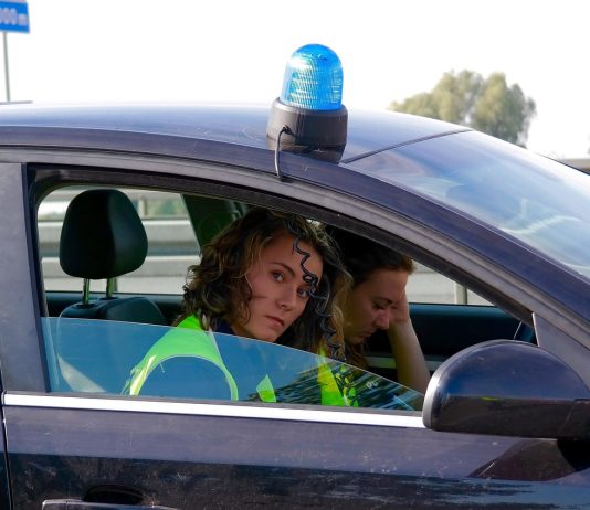 Šapat Ispod Kreveta: Je Li Moguće Da Neka Djeca Čuju Ono Što Drugi Ne Mogu?