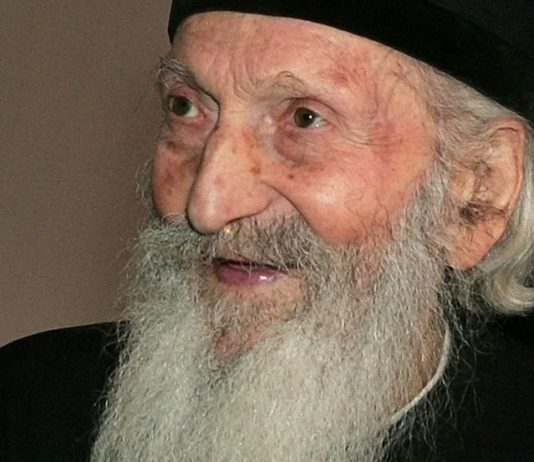 Patrijarh Pavle o najvećem zlu koje može da zadesi svaku porodicu: Kad ovo uđe u kuću, sloga i mir izlaze iz nje, a svađe, nesreća i sukobi postaju svakodnevica