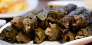 Samo ovako se pravi zaprška za sarmu: Kuhar otkrio caku zbog koje miriše kao kod bake