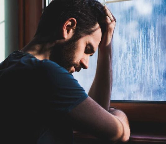 Mislio je da sam njegova prošlost, dok nisam stigla s njegovom tajnom