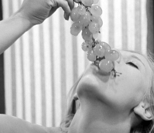 Ona je bila prva žena koja se skinula pred kamerama u bivšoj državi: ‘Zašto bih se pokajala?’