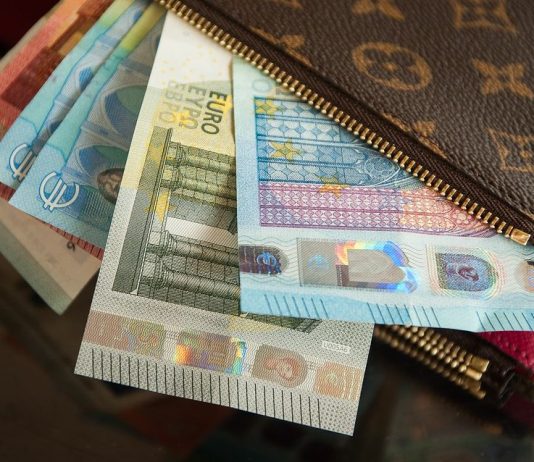 Novčanik puca od para u novoj godini za ovaj znak horoskopa: Evo koga je sudbina izabrala