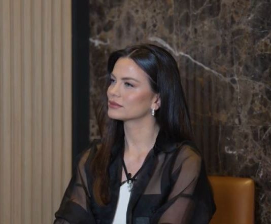 “Otac ne dolazi, trenira mi živce, novčano nisam u plusu”: Milica Pavlović iskreno uoči koncerta u Nišu (Video)